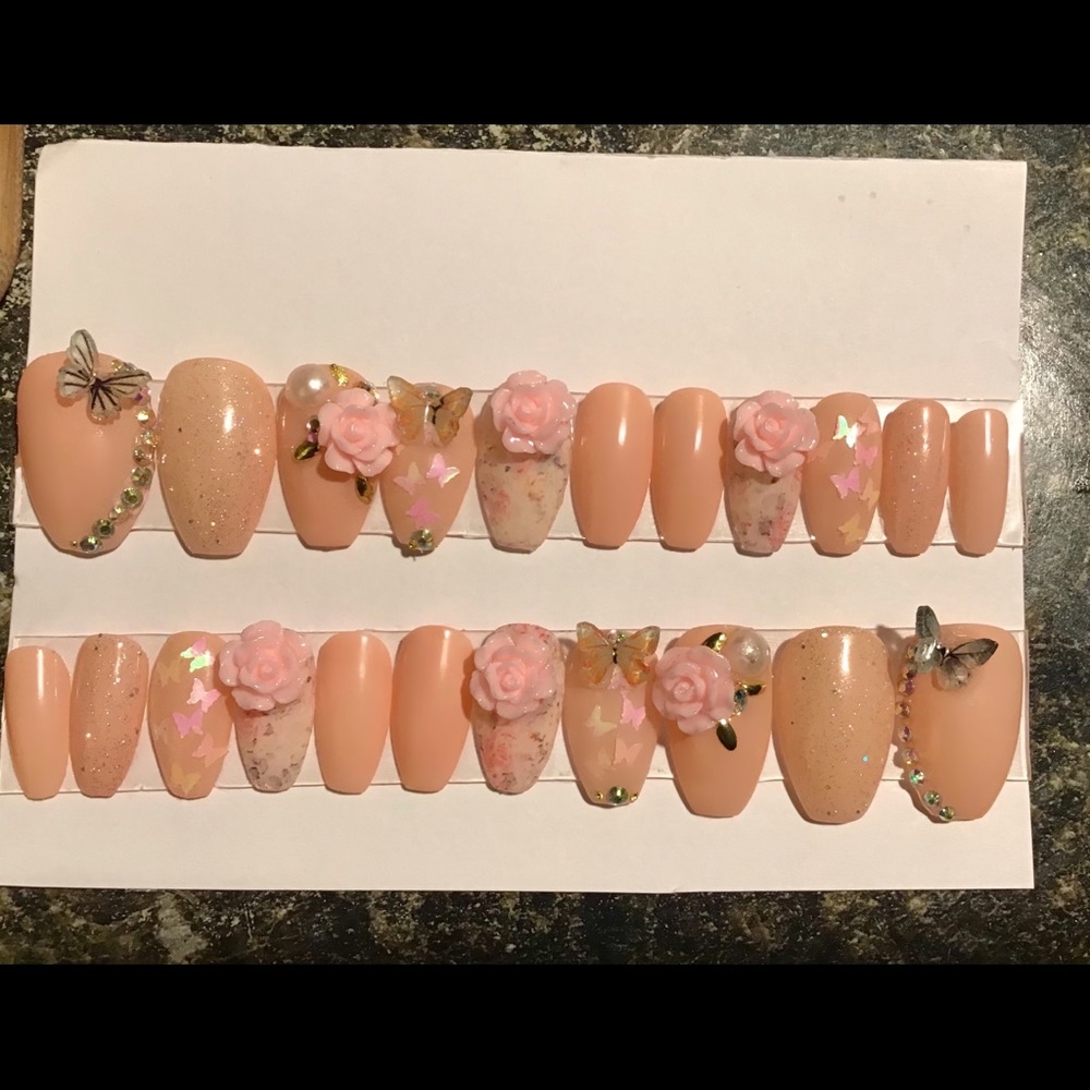 Cute peach floral shortie coffin nails